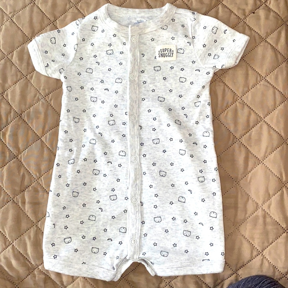 Child of mine by Carter’s 3-6 month romper